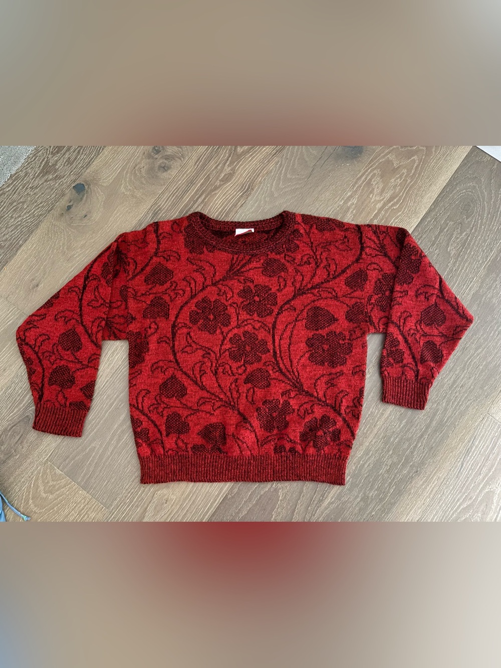 Women's Red Floral Pattern Crewneck Sweater, Vintage